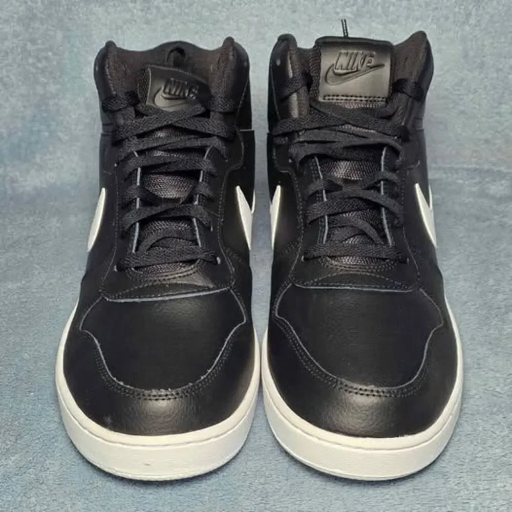 Nike new black
